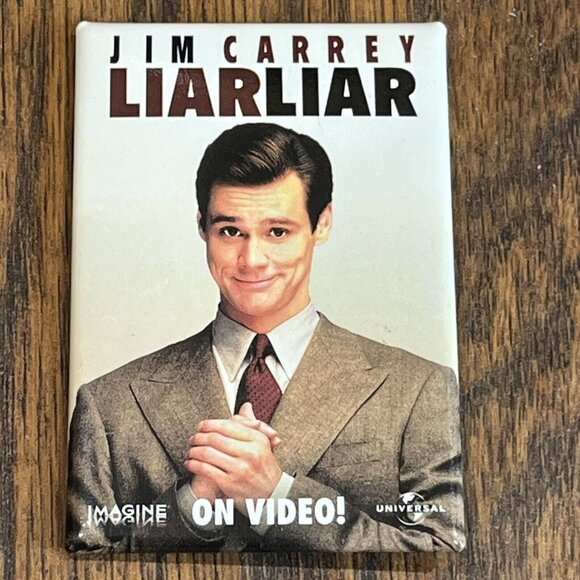 Vintage 1997 Liar Liar Jim Carrey Promotional Move Pin-Back Button - Picture 1 of 16